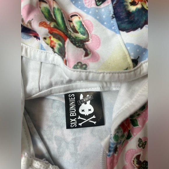 Six Bunnies Outfit 0-3 mo brand new! - Picture 4 of 8